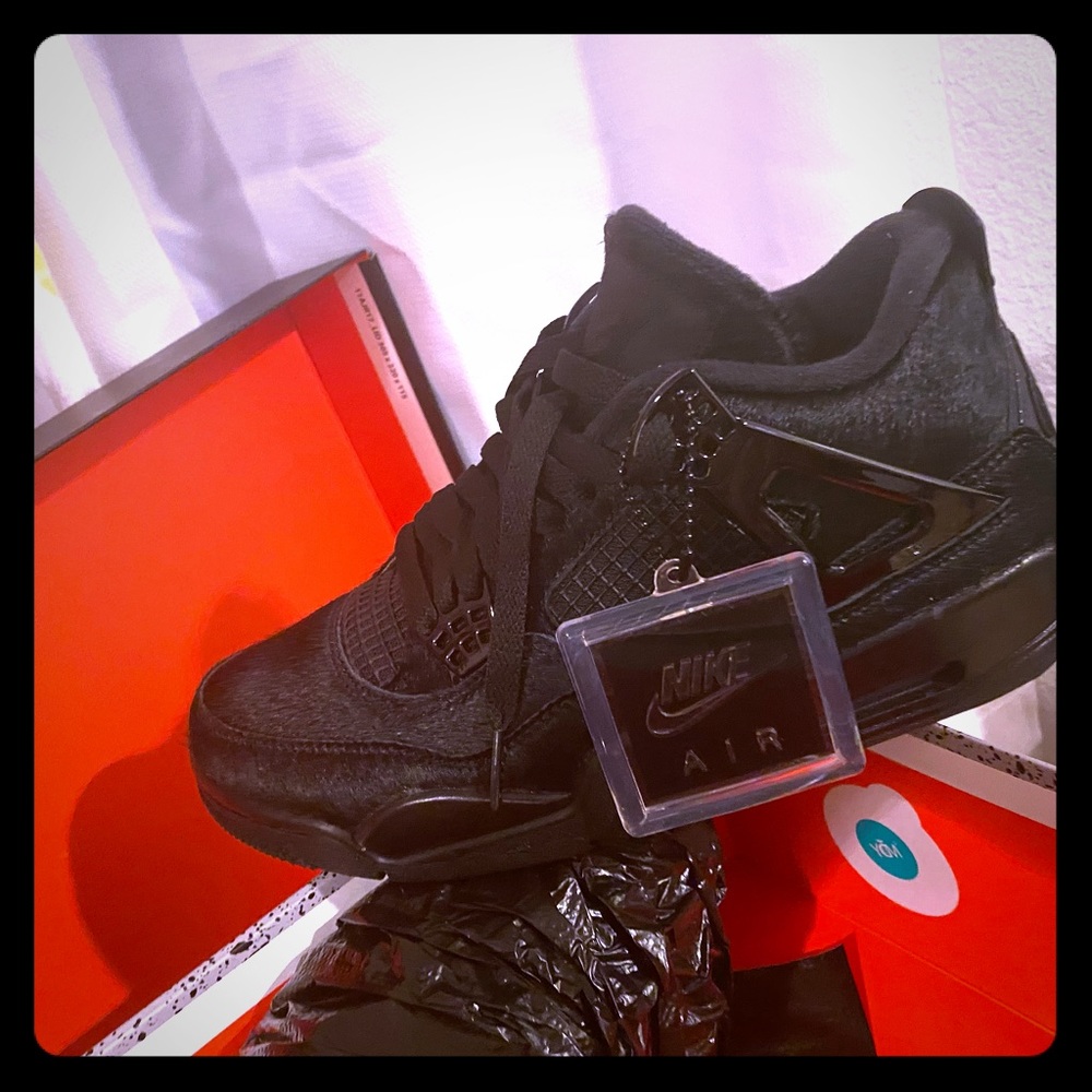 Air Jordans 4 retro woman’s Olivia Kim shoe 8